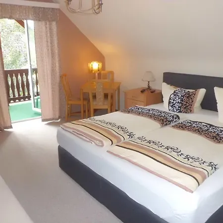 מלון Ferienquartier Waldblick