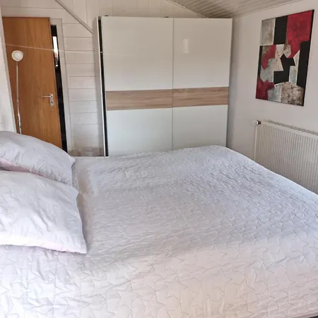 מלון Ferienquartier Waldblick