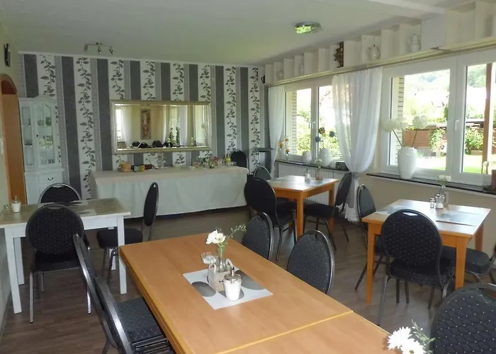 豪斯瓦尔德布里克酒店 2* 吕格德