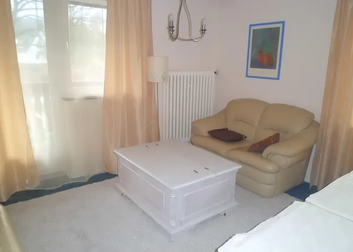 豪斯瓦尔德布里克酒店 酒店 吕格德